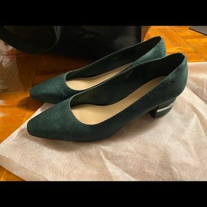 【SOLD】Charles & Keith Green Velvet Heels